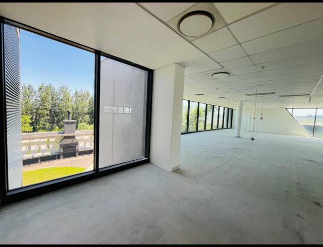 675M² OFFICE TO LET IN WATERFALL